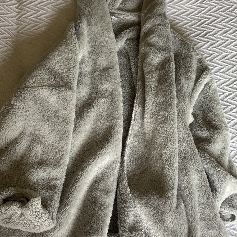 Cozy Gray Sherpa Robe